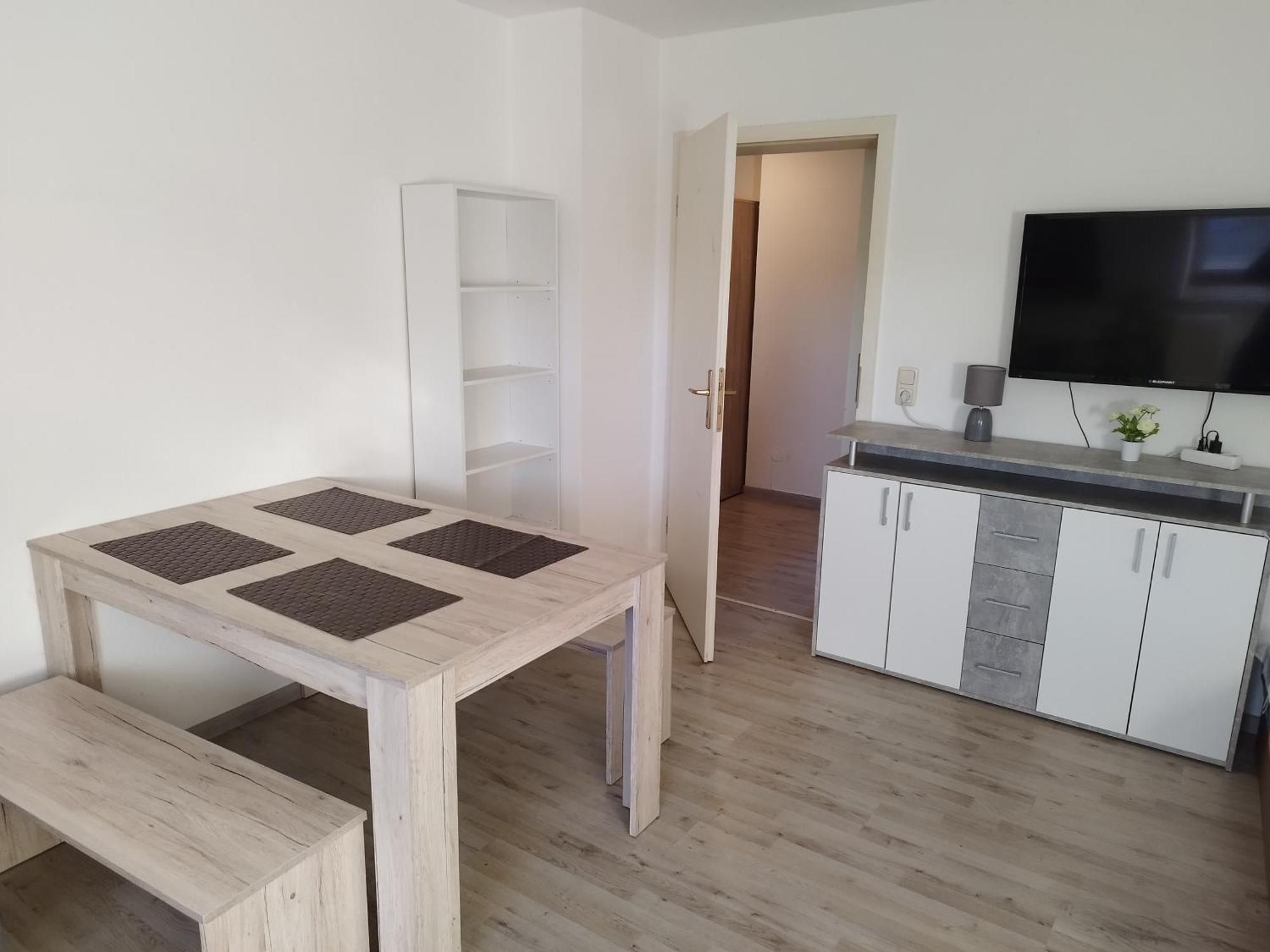 Flex Aparts - Grosse, Moeblierte Wohnung In Zwickau Mit 2 Zimmern Eksteriør bilde