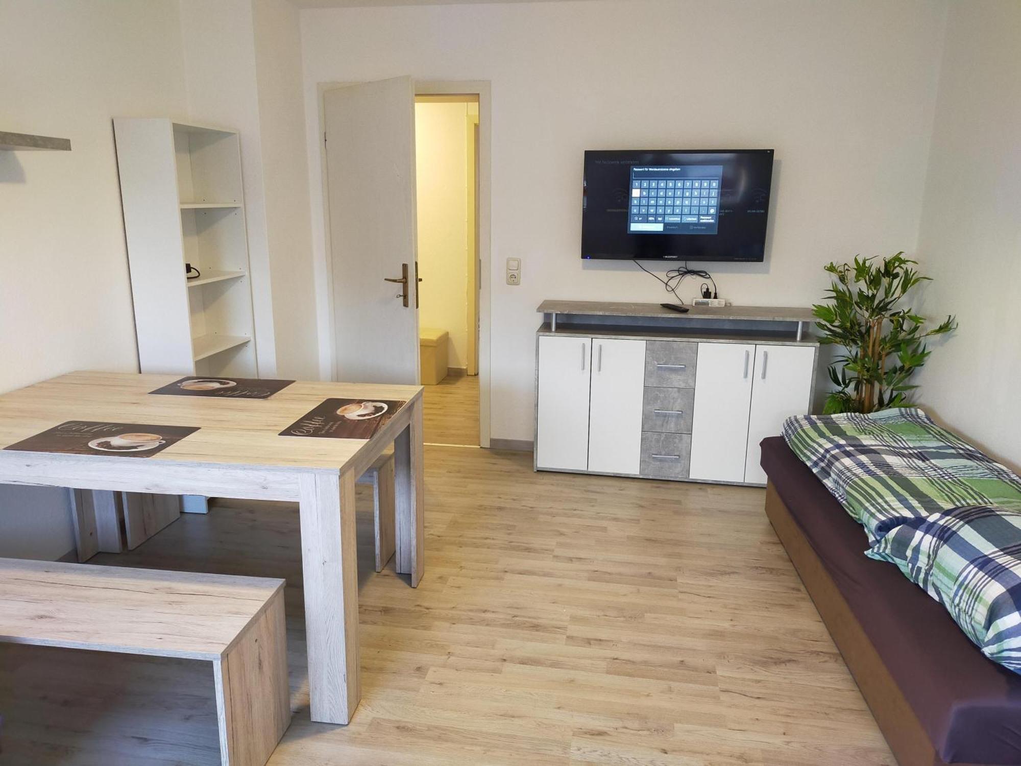 Flex Aparts - Grosse, Moeblierte Wohnung In Zwickau Mit 2 Zimmern Eksteriør bilde